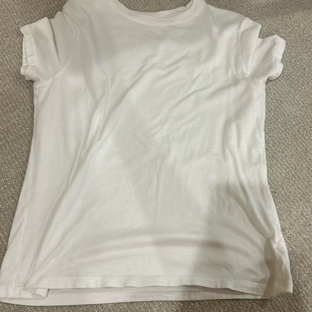 Plain white T-shirt.